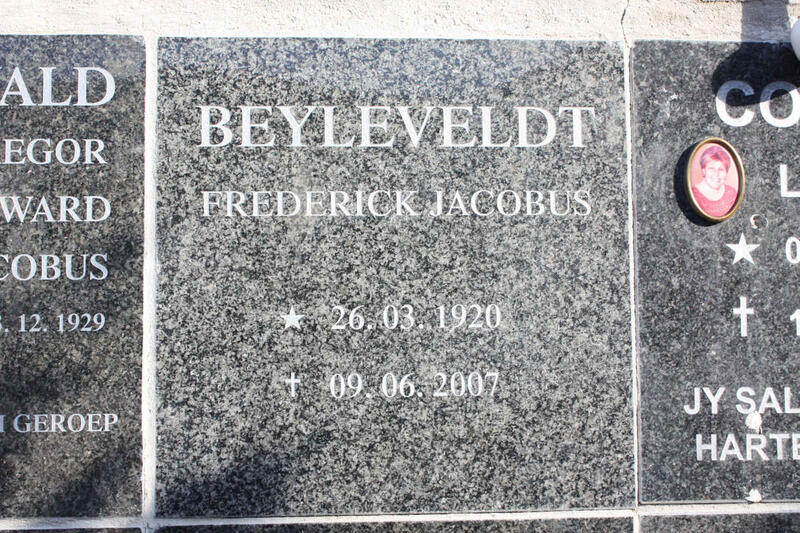 BEYLEVELDT Frederick Jacobus 1920-2007
