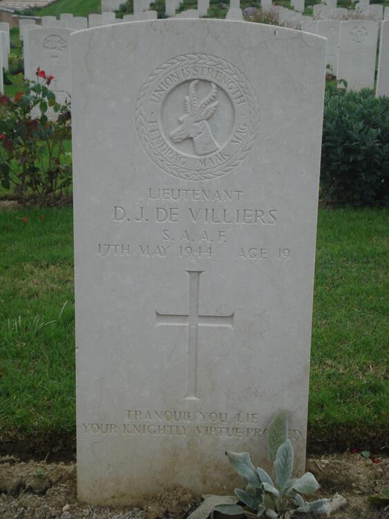 VILLIERS D.J. ,de -1944