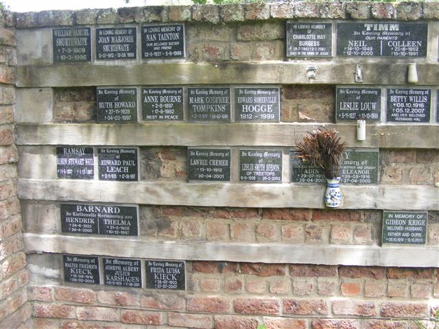 09. Memorial wall