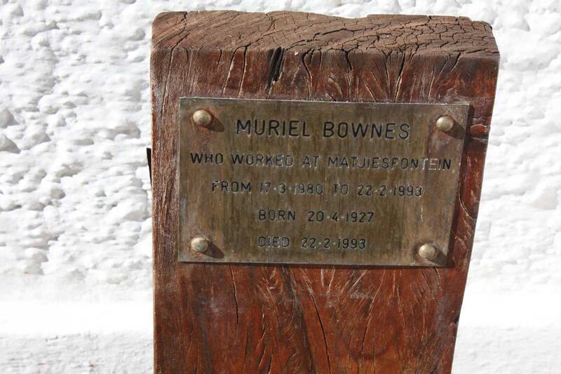 BOWNES Muriel 1927-1993