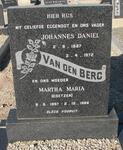 BERG Johannes Daniel, van den 1887-1972 & Martha Maria COETZER 1897-1986