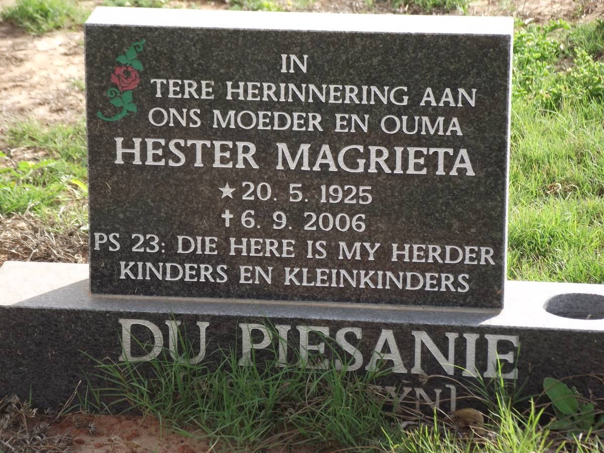 PIESANIE Hester Magrieta, du 1925-2006