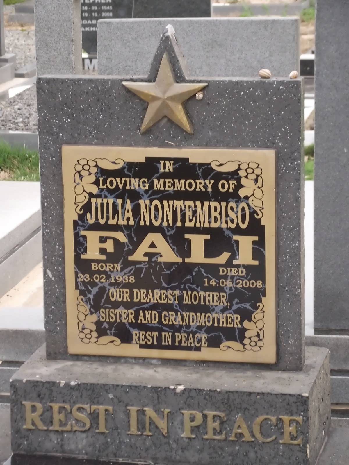 FALI Julia Nontembiso 1938-2008