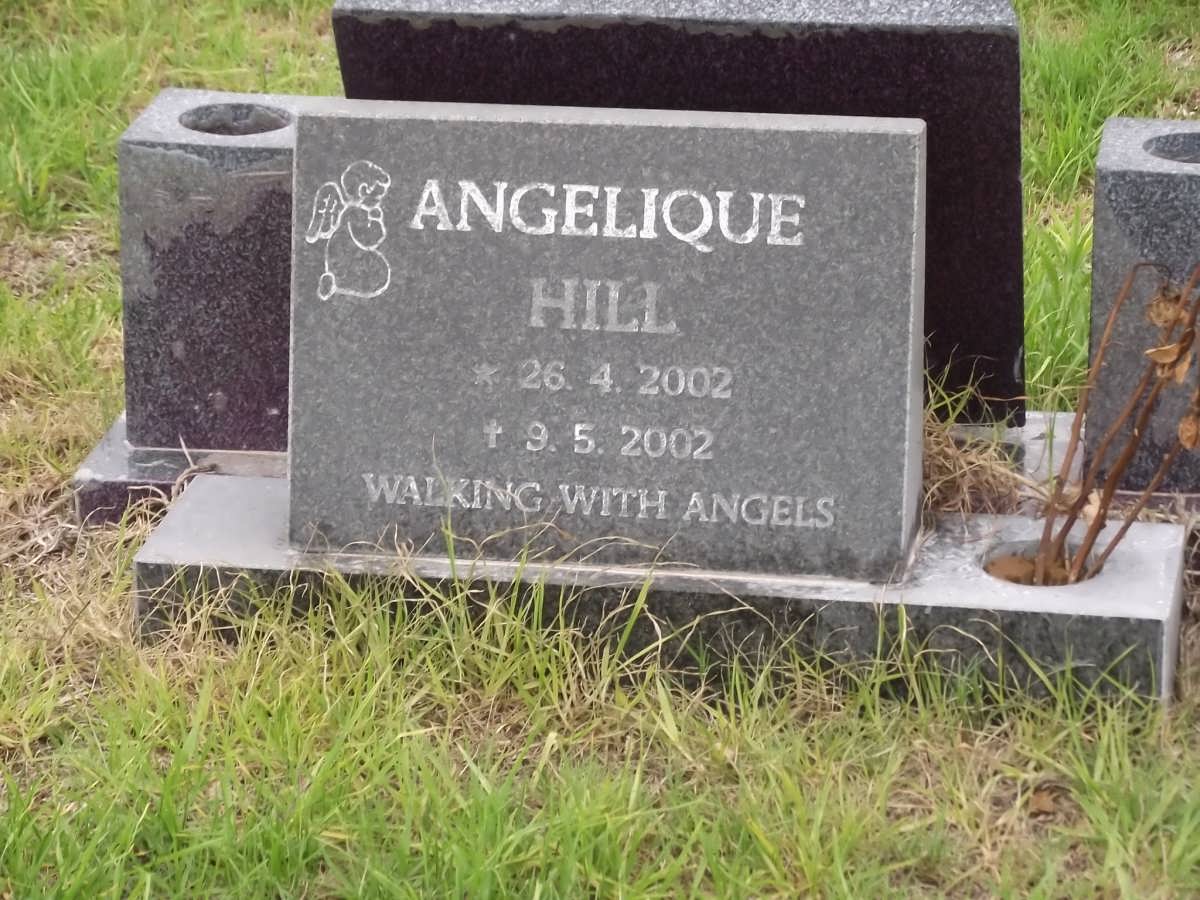 HILL Angelique 2002-2002