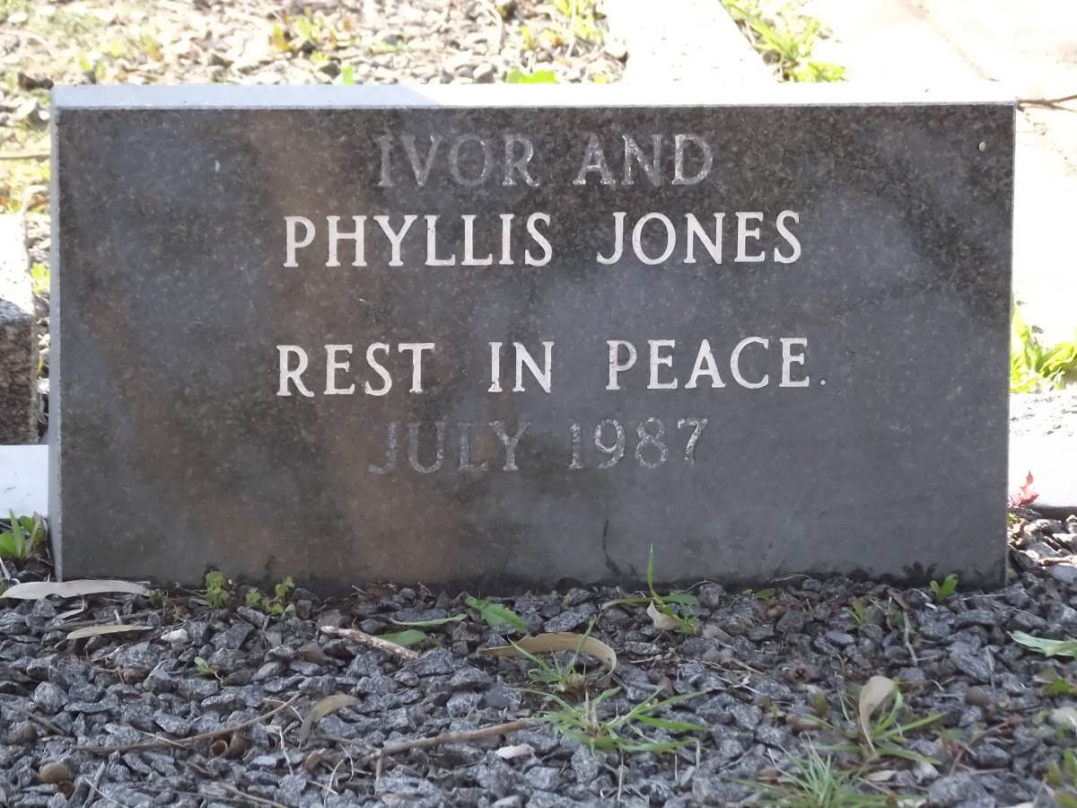 JONES Ivor -1987 & Phyllis -1987