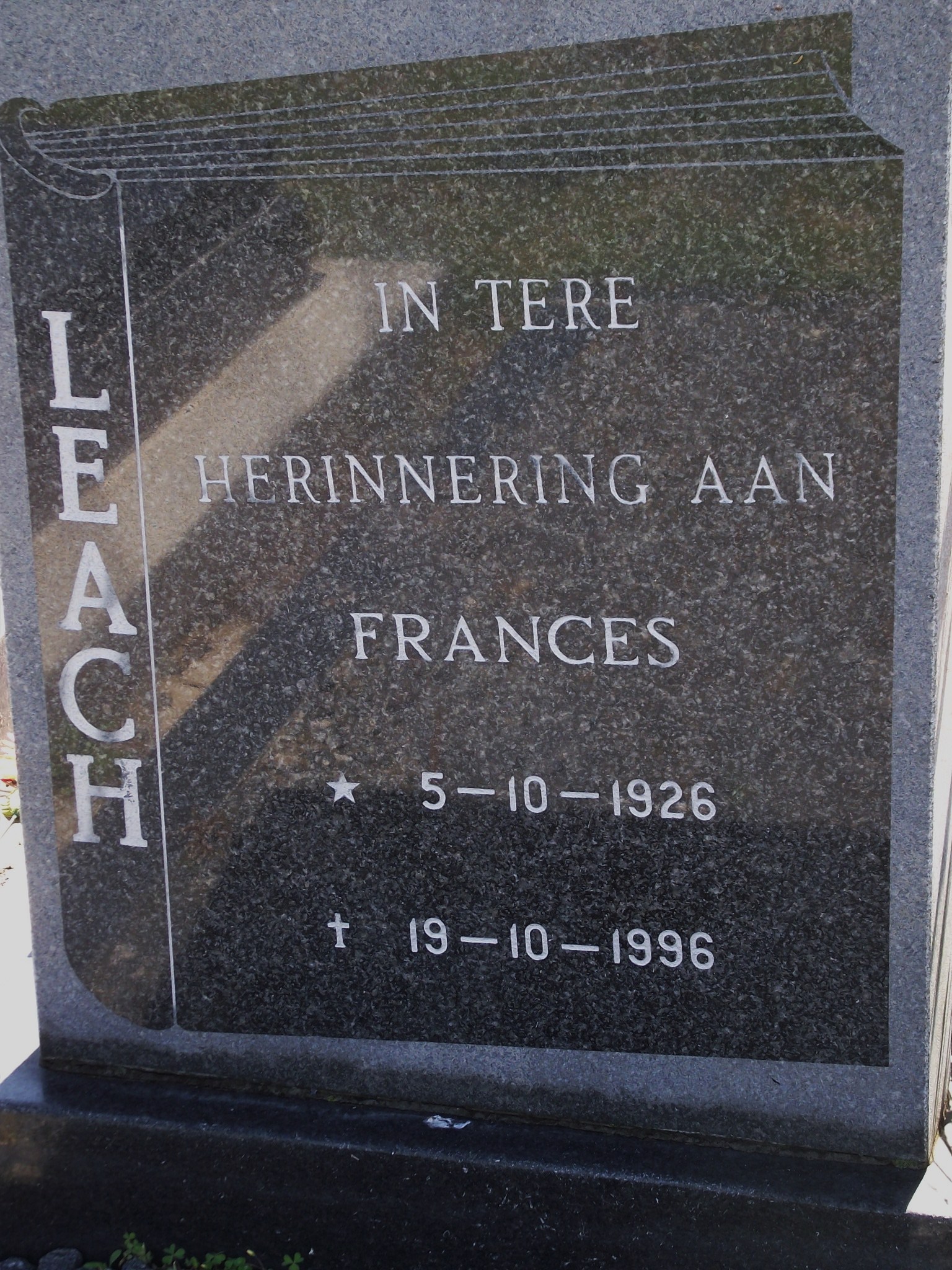 LEACH Frances 1926-1996