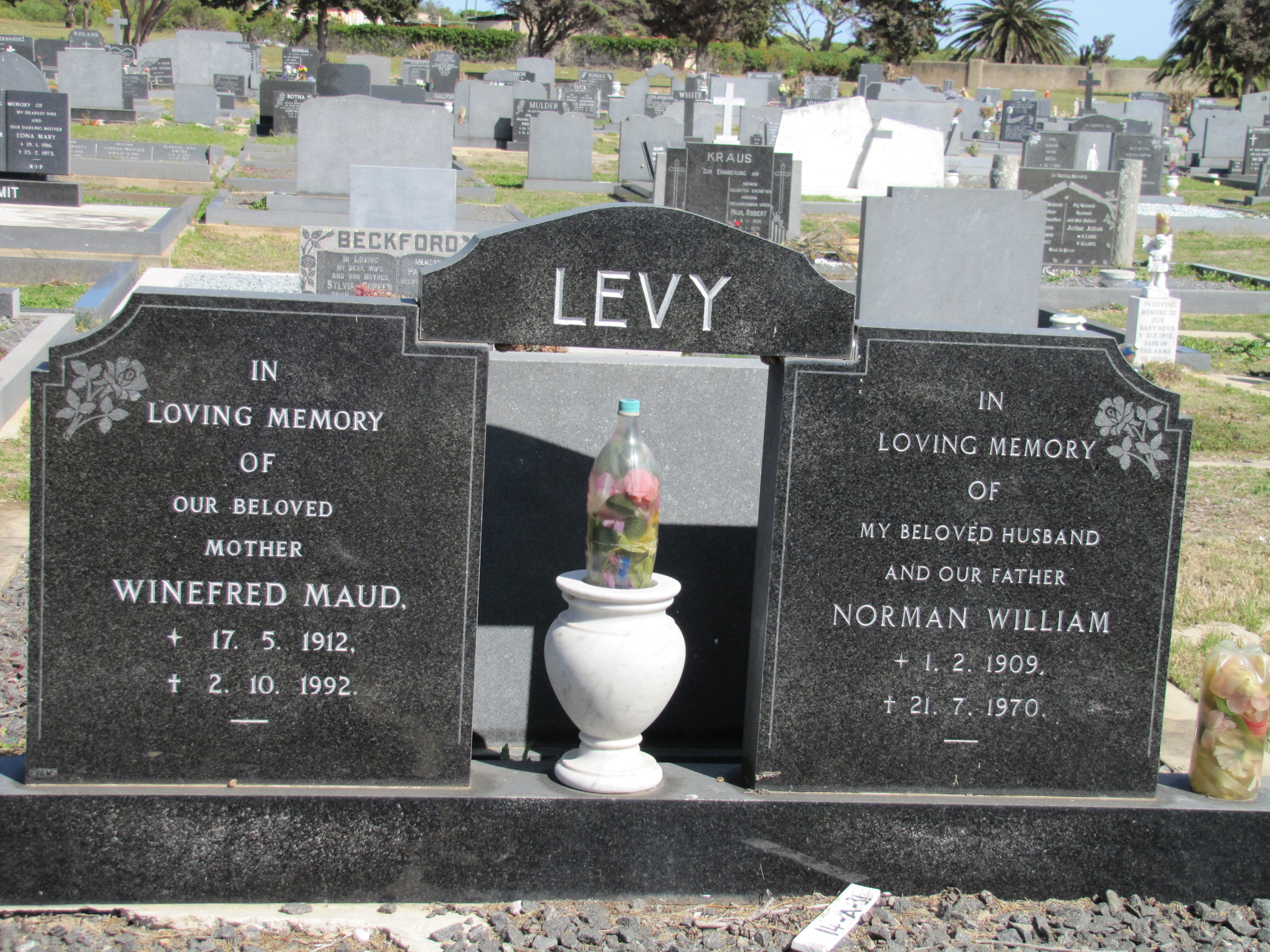 LEVY Norman William 1909-1970 & Winefred Maud 1912-1992