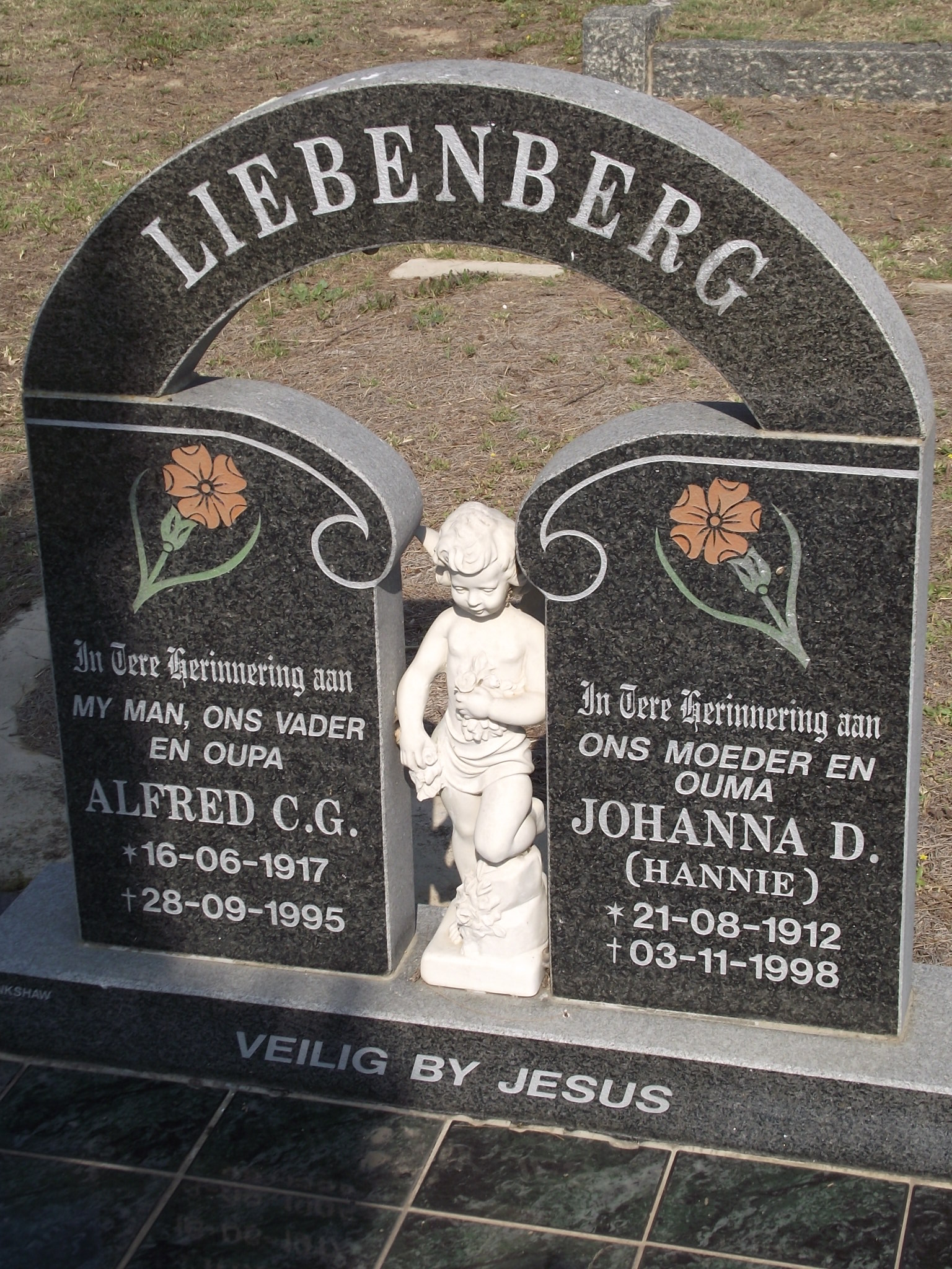 LIEBENBERG Alfred C.G. 1917-1995 & Johanna D. 1912-1998