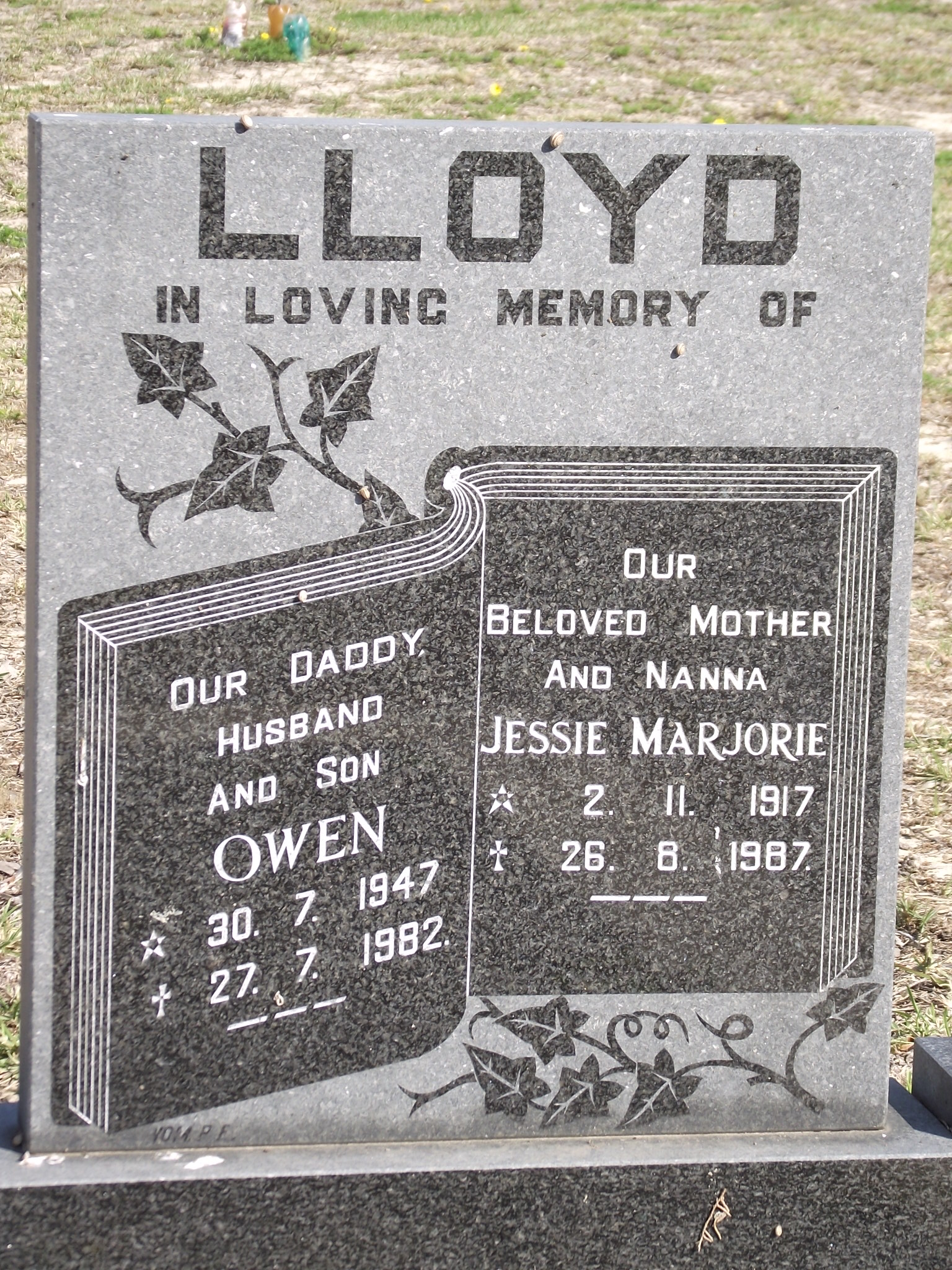 LLOYD Owen 1947-1982 :: LLOYD Jessie Marjorie 1917-1987