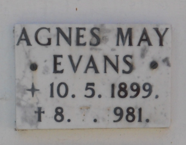 EVANS Agnes May 1899-1981
