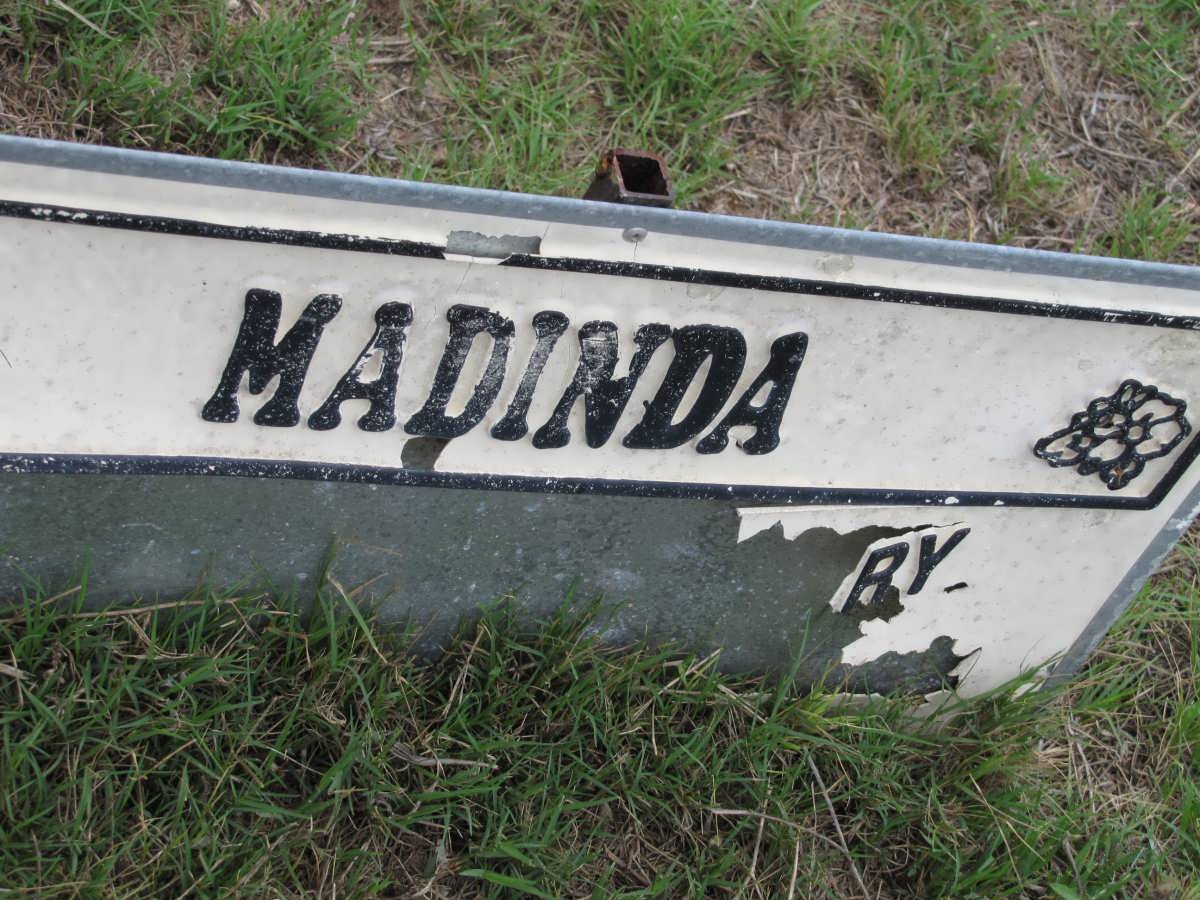 MADINDA Celiwe 1984-2004