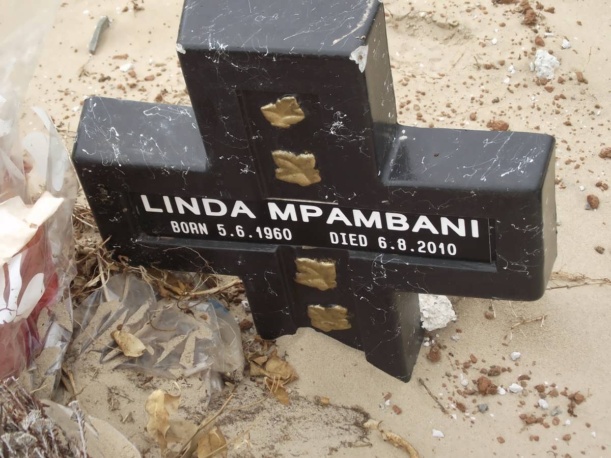 MPAMBANI Linda 1960-2010