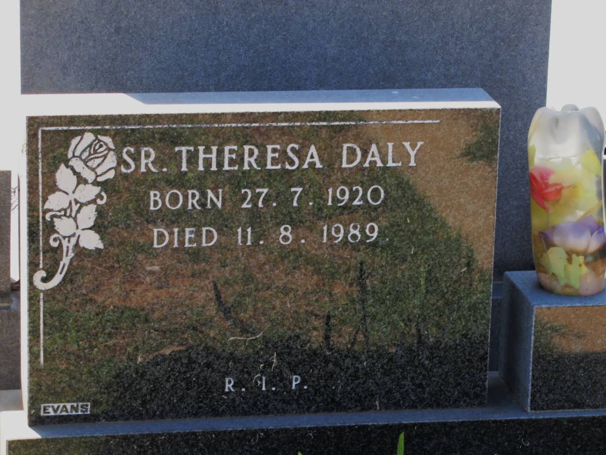 DALY Lester Theresa 1920-1989