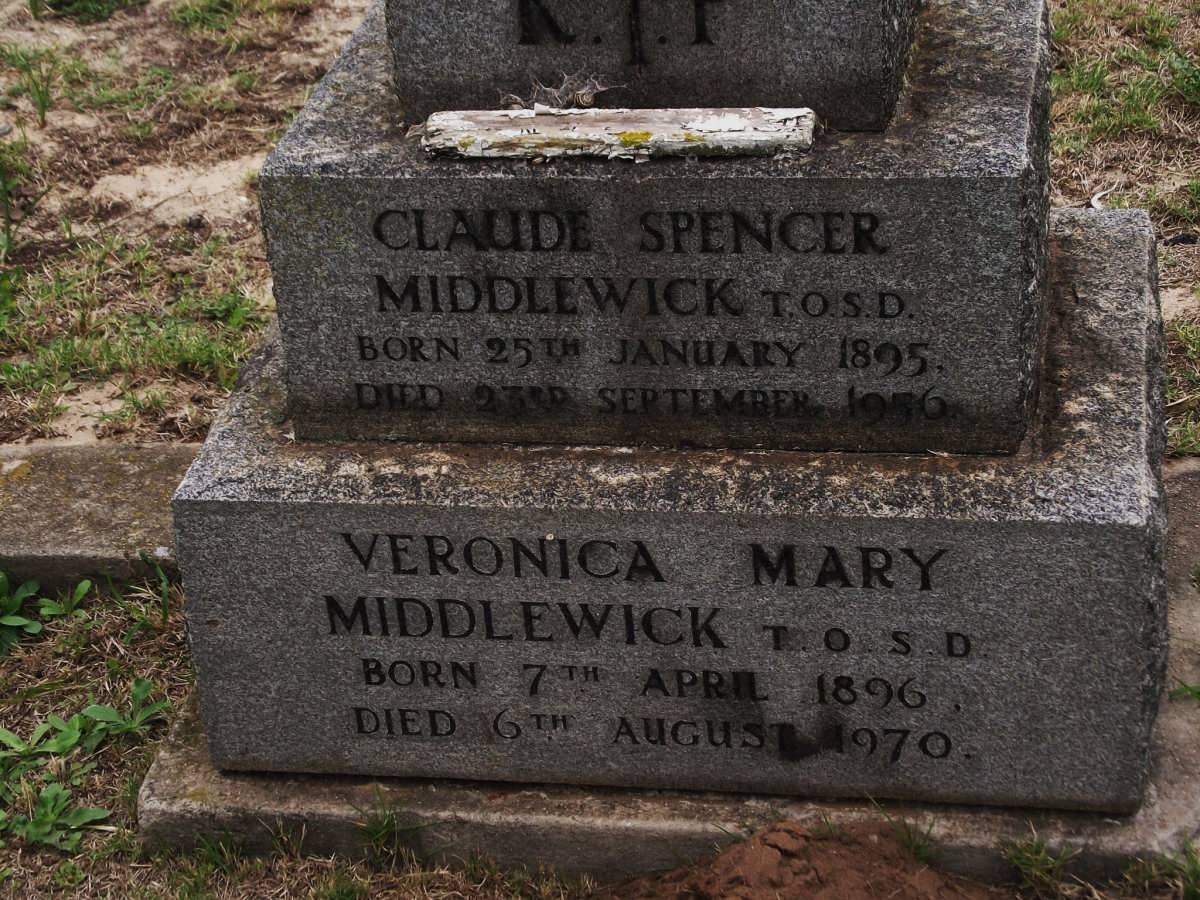 MIDDLEWICK Claude Spencer 1895-1956 & Veronica Mary 1896-1970