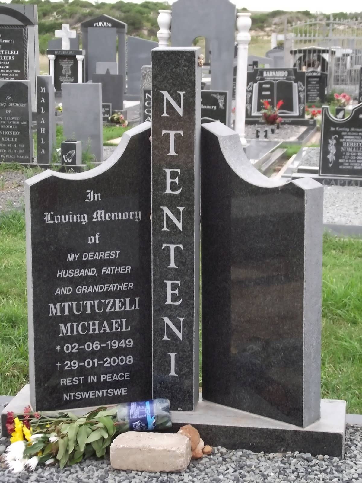 NTENTENI Mtutuzeli Michael 1949-2008