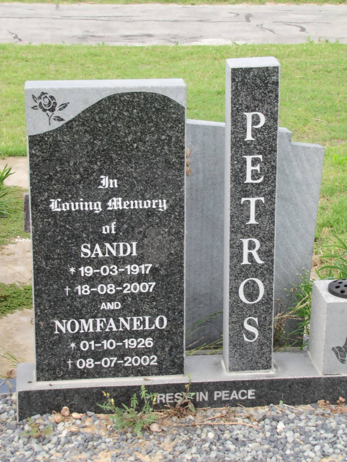 PETROS Sandi 1917-2007 & Nomfanelo 1926-2002