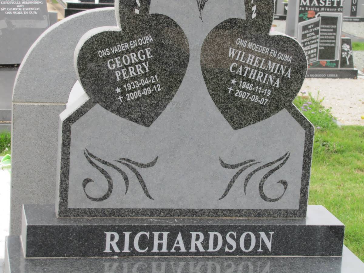 RICHARDSON George Perry 1933-2006 & Wilhelmina Cathrina 1946-2007