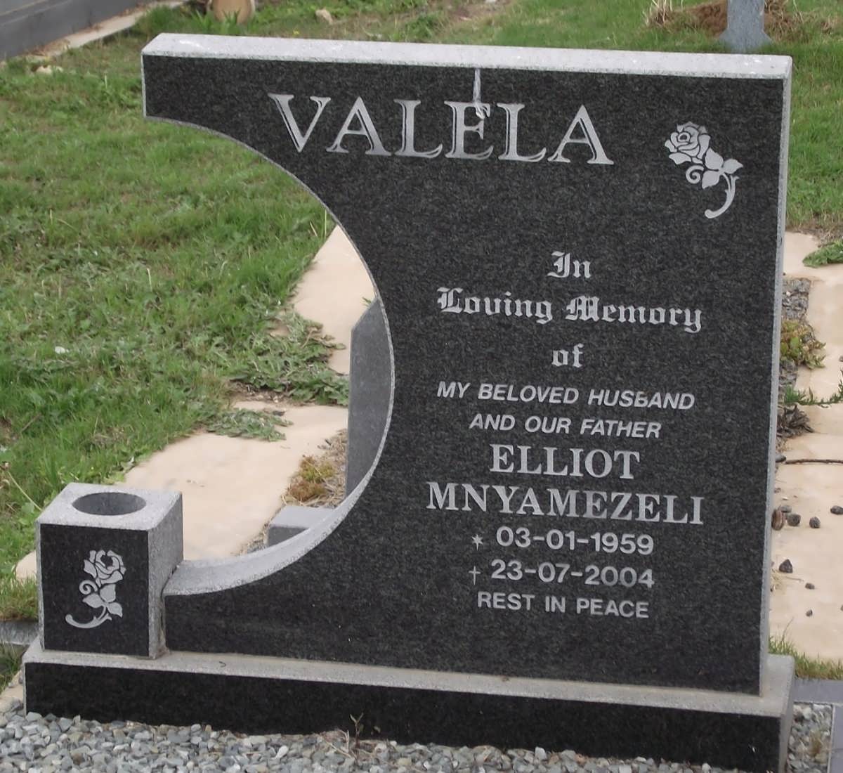 VALELA Elliot Mnyamezeli 1959-2004
