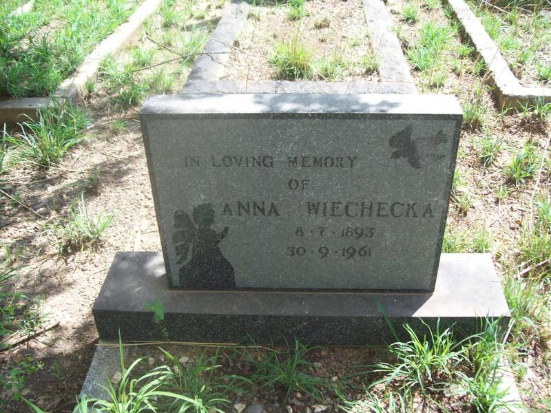 WIECHECKA Anna 1893-1961