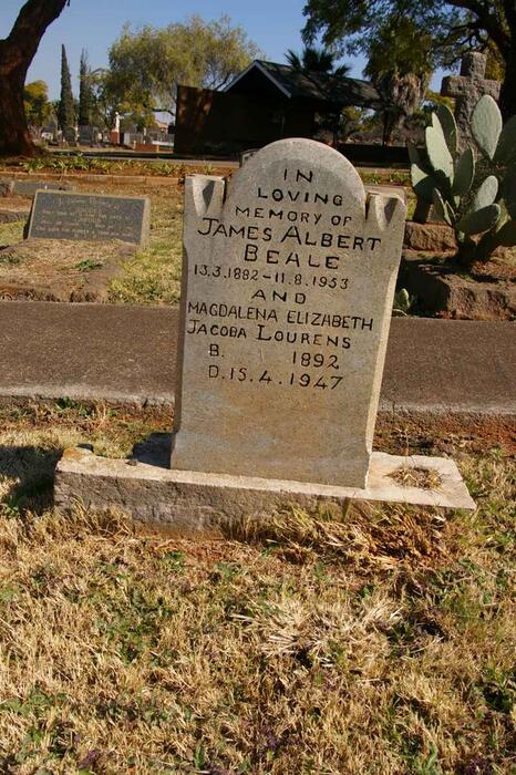 BEALE James Albert 1882-1953 & Magdalena Elizabeth Jacoba Lourens 1892-1947