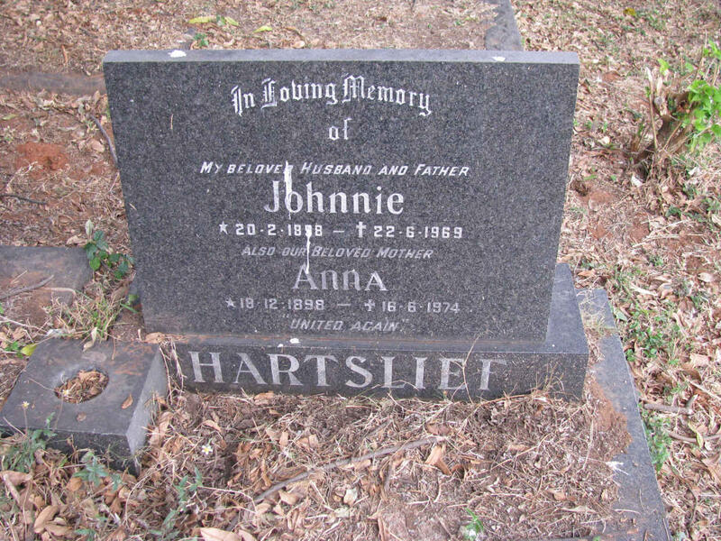 HARTSLIEF Johnnie 1898-1969 & Anna 1898-1974