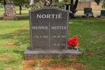 NORTJÉ Hennie 1936- & Hester 1942-2001