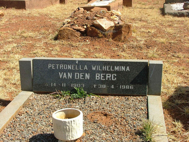 BERG Petronella Wilhelmina, van den 1903-1986