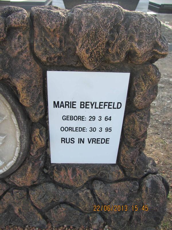 BEYLEFELD Marie 1964-1995