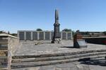 1. Concentration camp memorial and plaques / Konsentrasiekamp-gedenkmonument en -stene