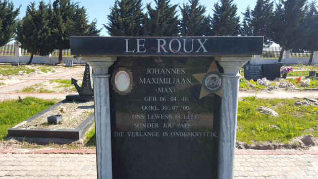 ROUX Johannes Maximiliaan, le 1941-2000