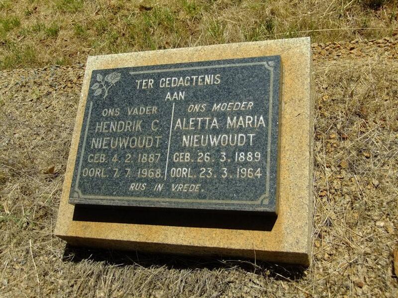 NIEUWOUDT Hendrik C. 1887-1968 & Aletta Maria 1889-1964