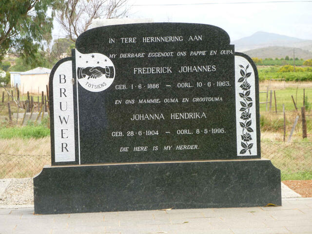 BRUWER Frederick Johannes 1886-1963  & Johanna Hendrika 1904-1995