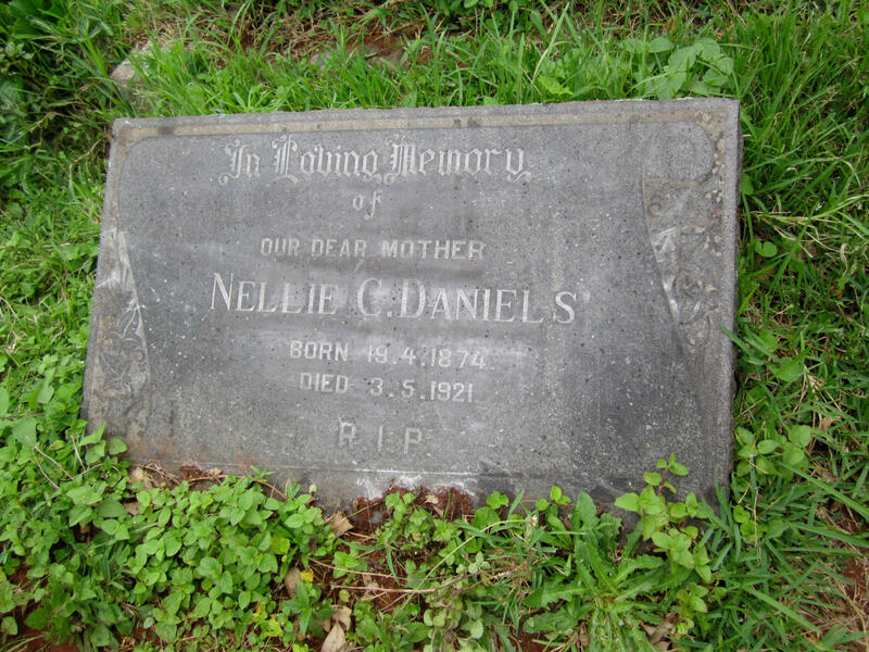 DANIELS Nellie C. 1874-1921