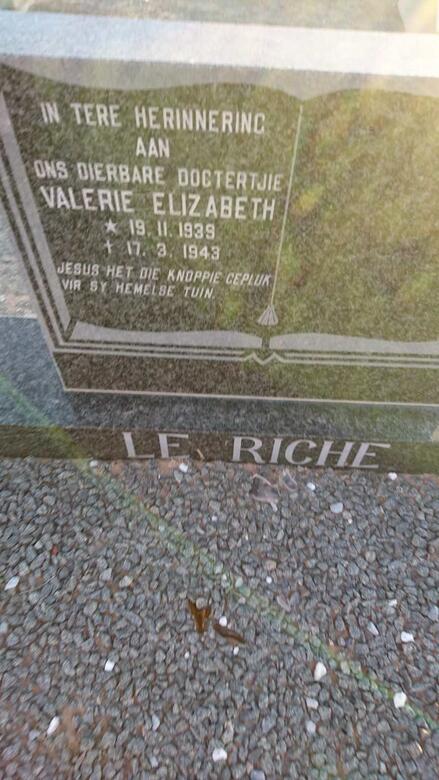 RICHE Valerie Elizabeth, le 1939-1943