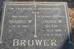 BRUWER Johannes W. 1903- & Jacoba W. VAN ECK 1908-1975