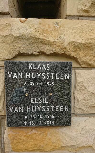 HUYSSTEEN Klaas, van 1945- & Elsie 1946-2014