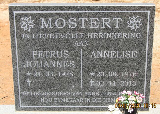 MOSTERT Petrus Johannes 1978- & Annelise 1976-2013