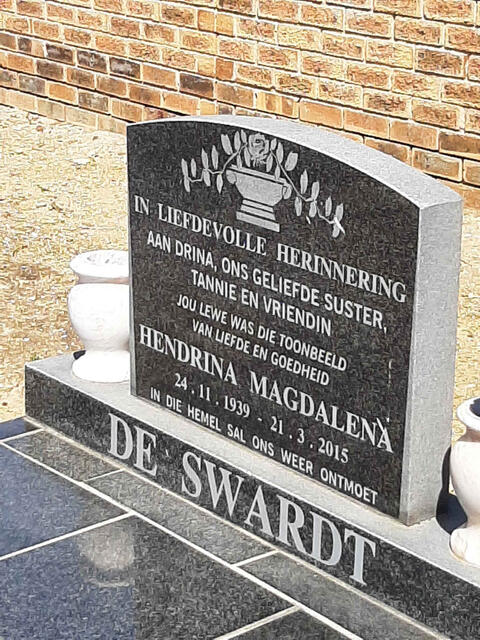 SWARDT Hendrina Magdalena, de 1939-2015