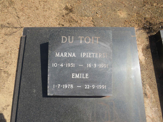 TOIT Marna, du nee PIETERS 1951-1991 :: DU TOIT Emile 1978-1991