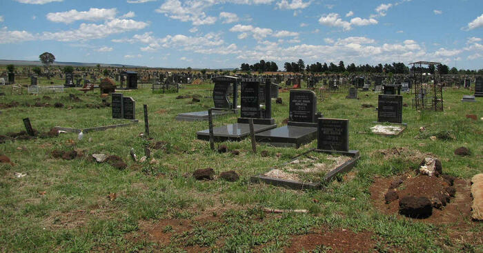 4. Overview / Oorsig Avalon Cemetery