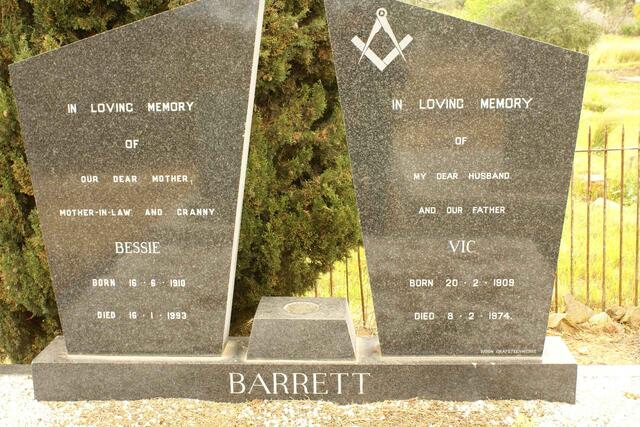 BARRETT Vic 1909-1974 & Bessie 1910-1993