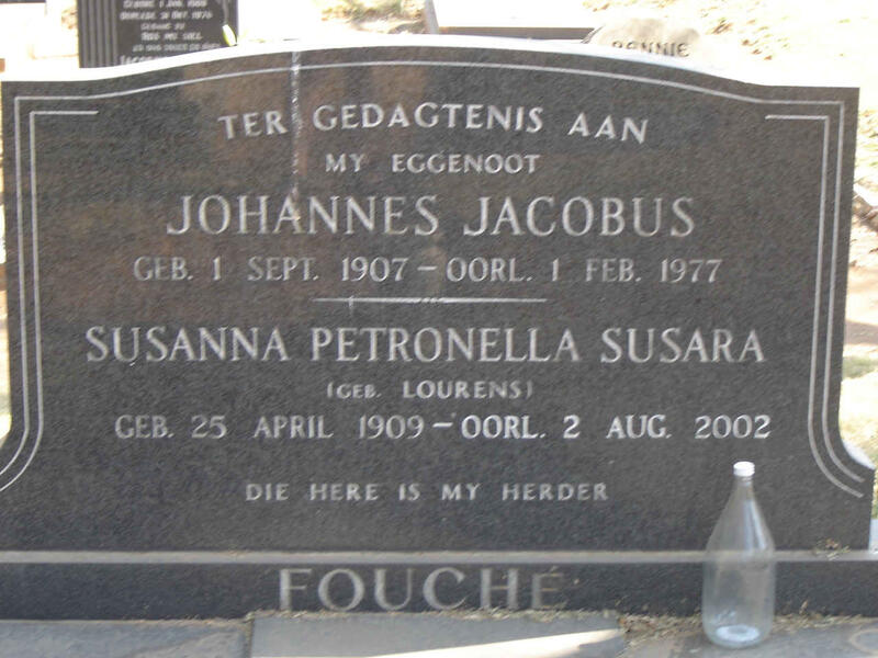 FOUCHE Johannes Jacobus 1907-1977 & Susanna Petronella Susara LOURENS 1909-2002