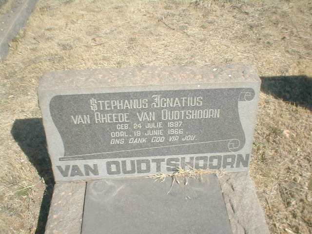 OUDTSHOORN Stephanus Ignatius, van Rheede van 1897-1966
