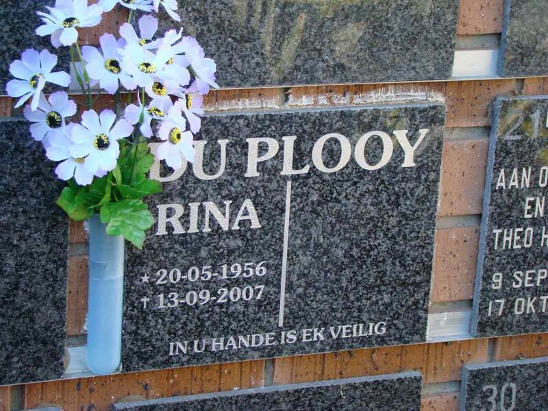 PLOOY Rina, du 1956-2007
