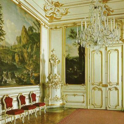 Kleines Rosa-Zimmer (One of three rooms named after the artist Josep Rosa who executed the landscape paintings)