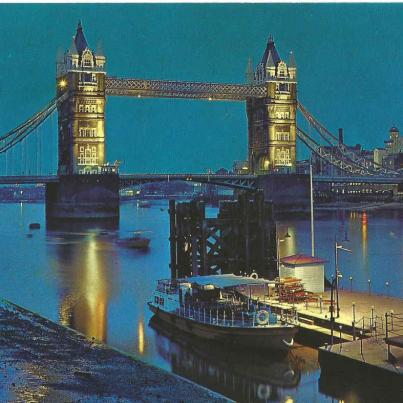 London Tower Bridge &amp; River Thames by night
