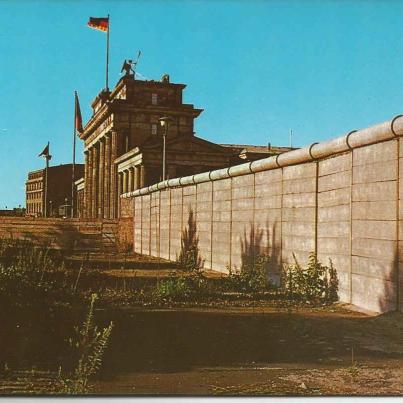 Berlin, Brandenburger Tor and Wall