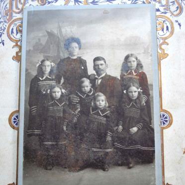 DORFLING Philippus Stephanus, born 1872 and Agatha Catharina MULLER, born 1878, married Jansenville 1899 DORFLING Philippus Stephanus, born 1872 and Agatha Catharina MULLER, born 1878, married Jansenville 1899