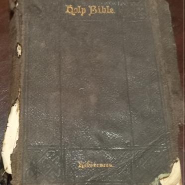 01_Alex Cowie Fraser Bible