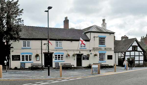 Staffordshire, Barton under Needwood, Shoulder of Mutton pub, opposite St.James Church